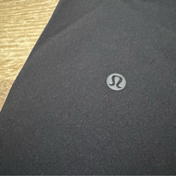 Lululemon On the Fly 7/8 Pant - Picture 11 of 11
